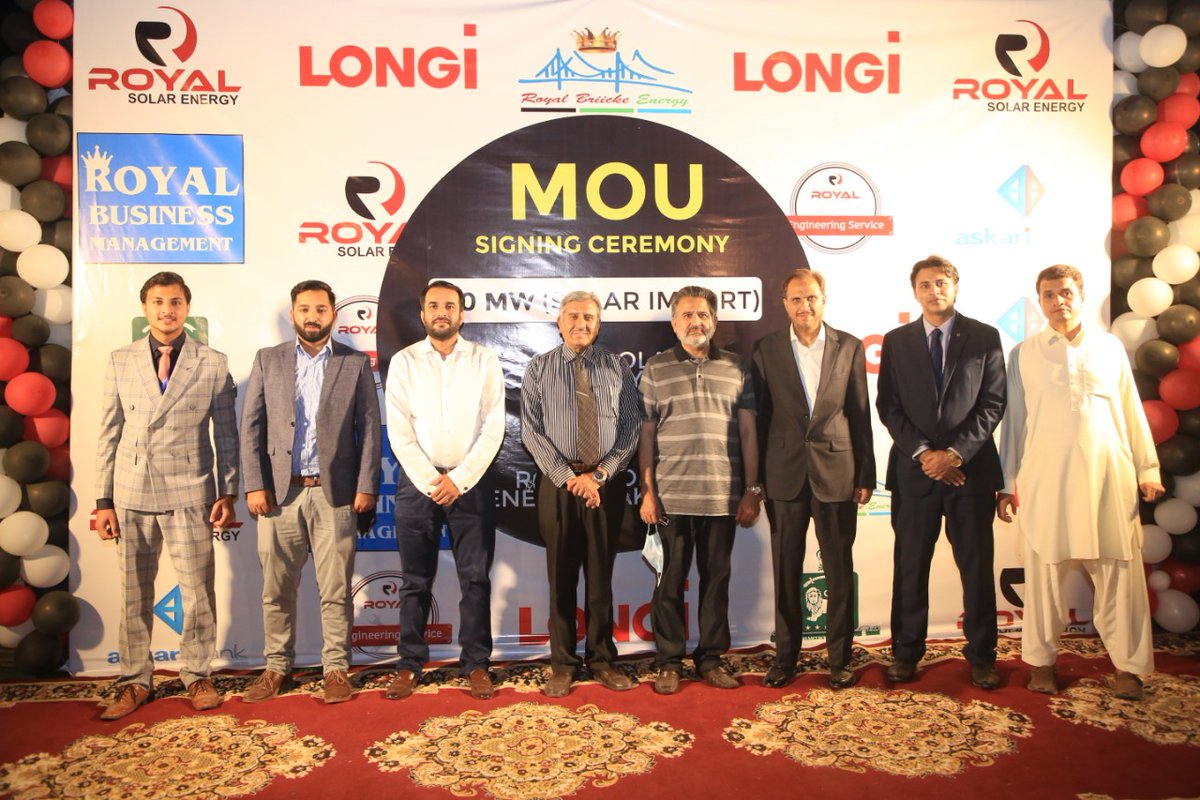 longi_solar's tweet photo. LONGi is pleased to announce that it has signed an #MOU with @ROYALSOLAR Pakistan for the supply of 100MWp high-efficiency solar modules. Royal Solar was founded in 2007 and is one of #LONGiโs authorized distributor in Pakistan. https://t.co/4PTeaW6WLZ