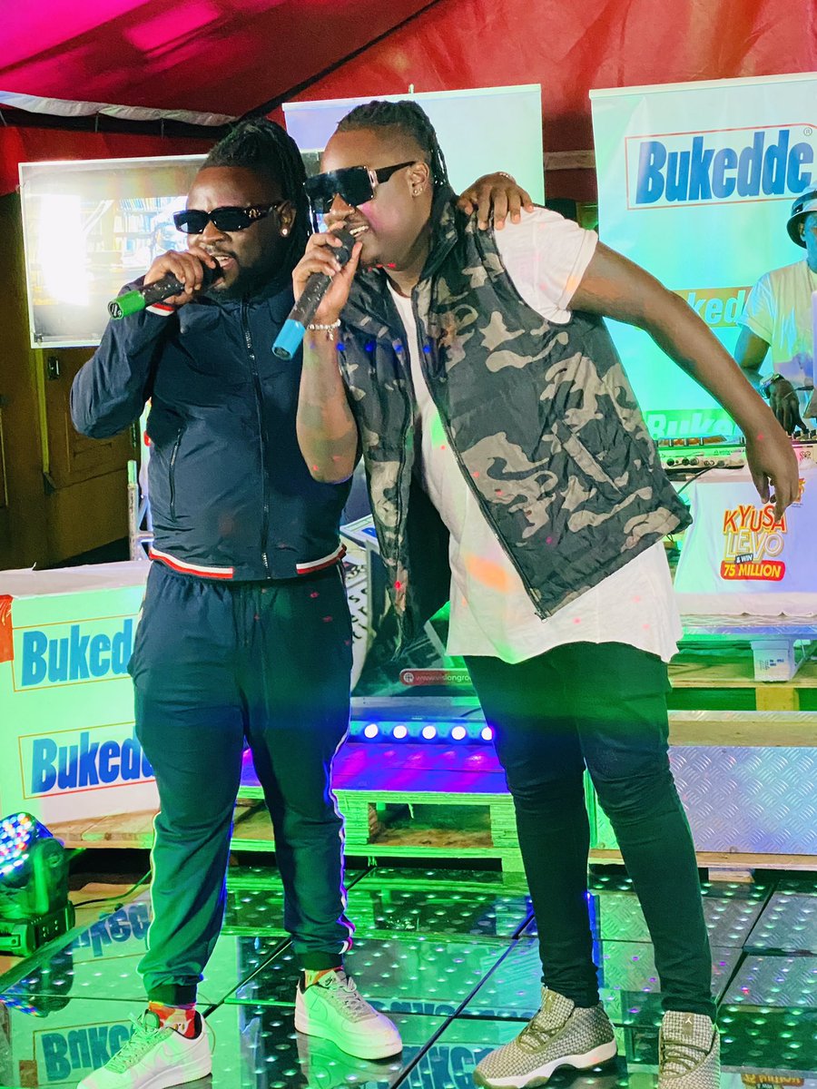 VoicesAndBeats's tweet photo. @kentandflosso
@RhizoPass 

Thank you @bukeddetv for hosting our superstars on #KoonaneDjShiru with the man himself @DjShiru #Shirumatic . 

#Nkutekemu #mbudu #voicesandbeatsrecords
#revolutionisingthemusicecosystem #BukeddeTV https://t.co/ALJY7rZlGu