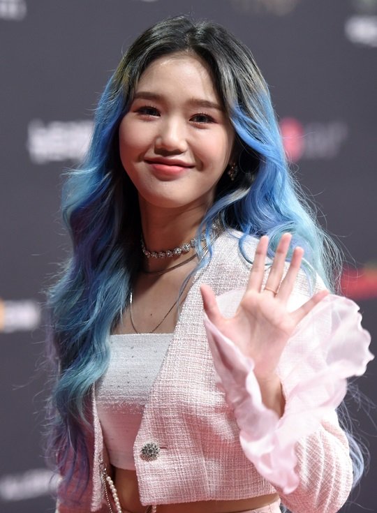 ❨Info❩ 210510 วันนี้มีมี่จะไม่ได้เข้าร่วมแสดงในงานโชว์เคสนะคะ เนื่องจากปัญหาทางด้านสุขภาพค่ะ🥺

หายไวไวนะคะคิมมีมี่💜

📎naver.me/5giT49J8

#OHMYGIRL #오마이걸 #MIMI #미미