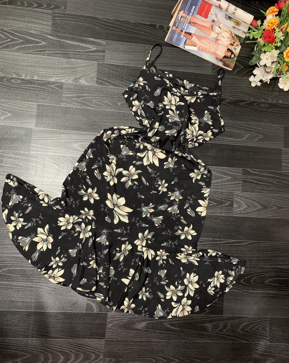 size6to20thrift's tweet photo. 1. Size 8/10 Bardot top 2,500
2. Size 10 slip dress 3,300
3. Size 6/8 smocked dress 3,300
4. Size 10 smocked top 2,300
Kindly check my likes for more available items 
Please retweet 🥰 https://t.co/HSNi22aIWW
