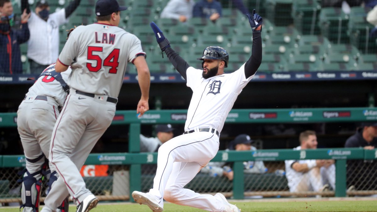 Detroit Tigers postpone series finale vs. Minnesota Twins due to inclement weather https://t.co/gOOEHqLLGk https://t.co/fvIRvXaKkO