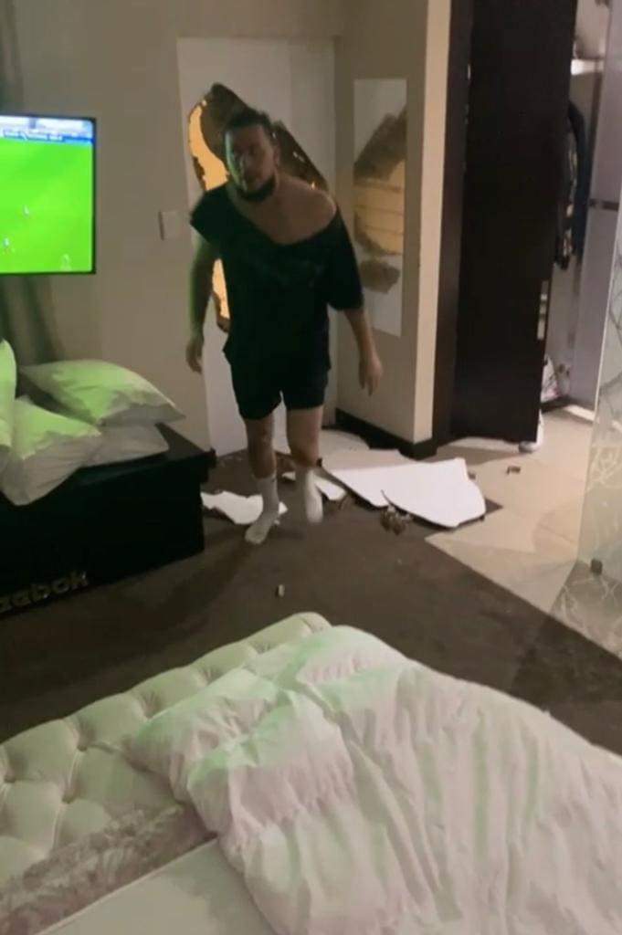 #CancelAKA
#CancelAKA 
#CancelAKA
#CancelAKA
#CancelAKA
#CancelAKA
#CancelAKA
#CancelAKA
Don’t say anything, just Retweet!

#kiernan #Nellie #Anele 
Bonang Cassper Mohale Boity Somizi Nellie Sjava AKA AKA Kelly Vodacom Capitec Money Ace Magashule Entlek Pitso Mosimane Bonnie