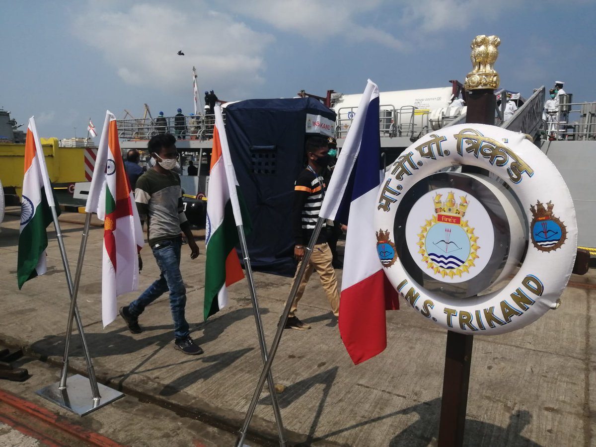 SoniaBarbry's tweet photo. Thank you to @airliquidegroup for its key role in producing and gifting this O2. Thank you to @indiannavy , #GovernementofIndia and the authorities of #Maharashtra in helping setting up the logistics of this operation https://t.co/XJNXrFm84O