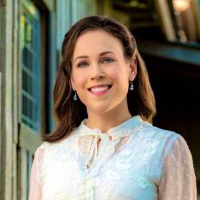 wcthElizabeth's tweet photo. Come give me a follow if you love When Calls the Heart! This is a fan account for the show!#WhenCallsTheHeart #TeamLucas #TeamNathan #hallmark #Hearties #WCTHSeason8 https://t.co/HVkG7Wf5gQ