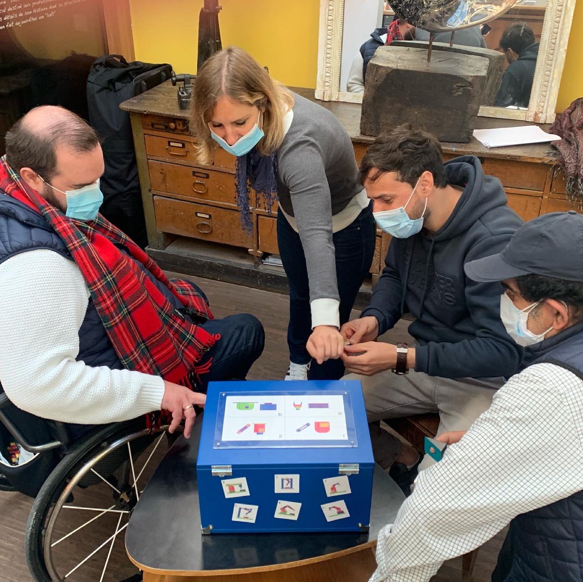 HappyHourEscapeGame tweet media