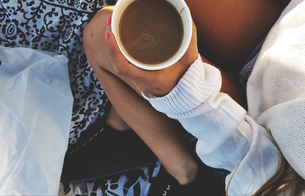 luciamatsuki's tweet photo. "De identificar qué grifo gotea a arreglar la fuga va un abismo." Heartbreak coffee, P.S. 

Buen café para todos, digo... lunes! https://t.co/3wAgm4CgiA