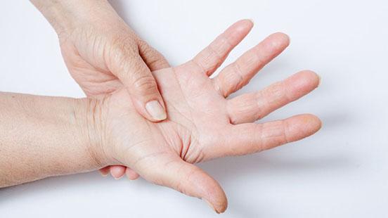 vallhebron's tweet photo. 🔷 Avui és el #DiaMundialLupus, una malaltia crònica immunològica que es caracteritza per la producció d’anticossos. La causa és desconeguda, però se sap que és multifactorial: hi participen factors genètics, ambientals i hormonals.

Més sobre ella a https://t.co/Zk8IrFXIS0 https://t.co/DYDaO37sjU