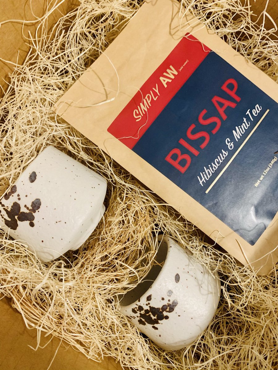 tanganawellness's tweet photo. Starting off the week with lots of packing! Get a free ceramic mug when you purchase 4 True Tonic or Bissap, or both!
#gift #bissap #truetonic #turmeric #ginger #hibiscus #mint #blackownedbusiness #buylocal #buylovalsm #buylocalla #naturalfoodssantamonica #santamonica #tea https://t.co/AXEl35bsK8