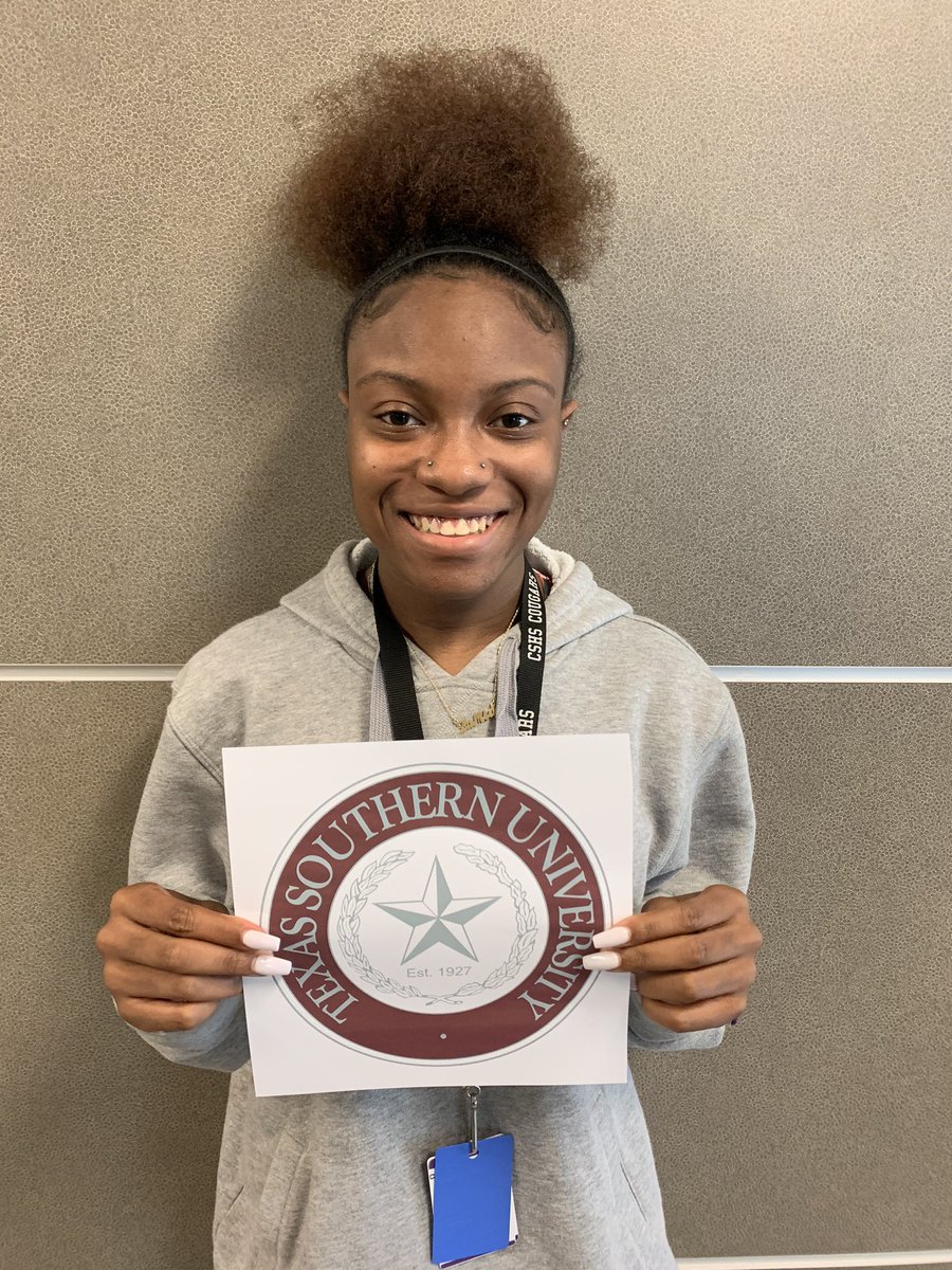 CSHSAVID1's tweet image. These Cougars are ready to graduate and we’re excited for their futures!