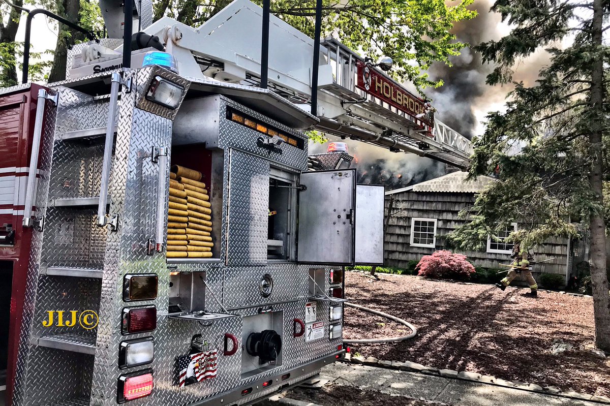 Chief_Ippy's tweet photo. Yesterday the Holbrook FD along w/ numerous M/A battled a Mother’s Day house fire in Blue Point Rd West in Holtsville. Cause of fire is under investigation &amp; 1 injury was reported. @thefirenews @SuffolksBravest @KempterFireWire @suburban40 #crossbuffphotos #LIBNS https://t.co/DOcUO2Nq1F