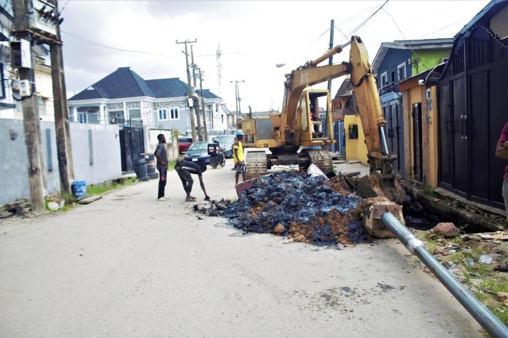 Ezeakachidozie's tweet photo. UPDATE
PART OF DEVELOPMENTAL PROJECTS OF @SpeakerGbaja
Rt Hon. Speaker, Rep. @femigbaja facilitates construction of more roads in Surulere 1 Federal Constituency
...begins reconstruction of Ishau Adewale, Salawu, Ajao roads in Surulere, Lagos.
#GbajaAtWork
@llsisi @MrSomoye https://t.co/MgXOirSeNm