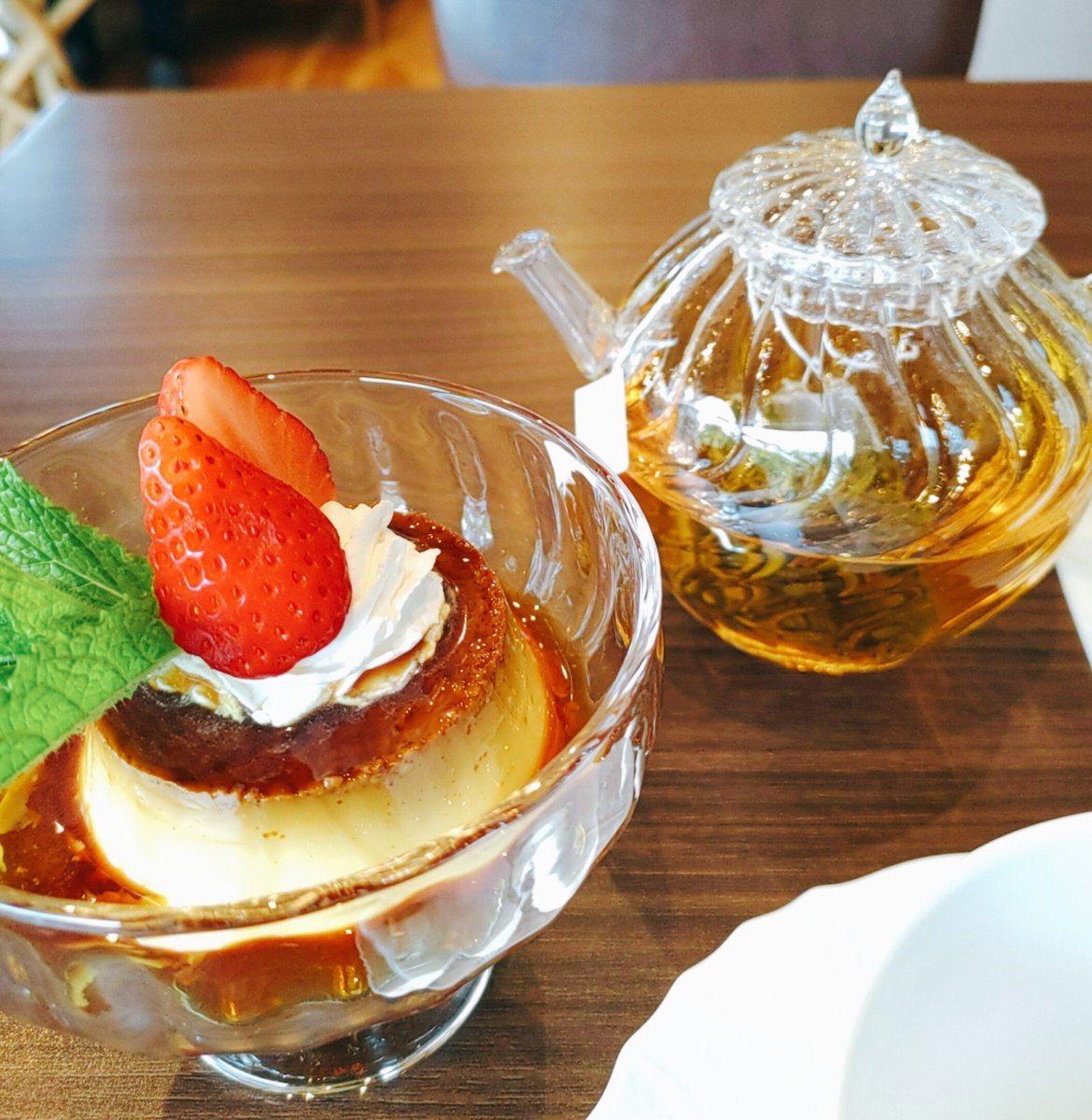 Shigure_airport's tweet photo. 小路を抜けると隠れるようなカフェレストランが登場。
臆せず門扉を開けると素敵な庭と美味しいデザートがいただけます
#北鎌倉 #grandK #隠れ家カフェ
https://t.co/A8iQZWCFhI https://t.co/w9MIdOBjmU