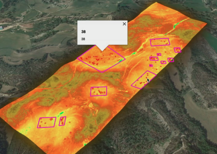 exodronics's tweet photo. La incorporación de #drones como herramienta para el cuidado de la #ganadería es posible. En esta imagen vemos un #mapadecalor extraído de la prueba piloto para localizar, controlar y contar el ganado de las vacas 🐄  de raza #bruna de los Pirineos, en @Ajunt_Olvan, #Berguedà. https://t.co/9UcnLxTghy