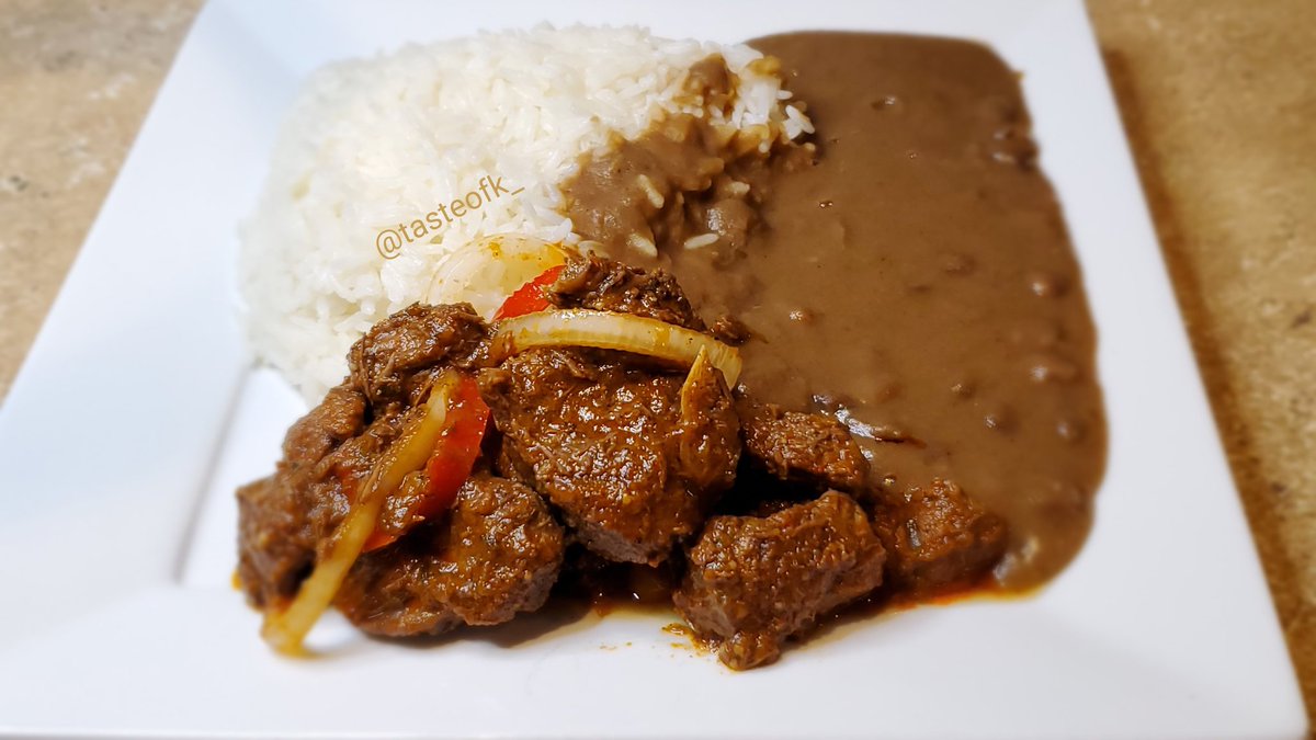 tasteofk_'s tweet image. Woooosh! Jan manje ayisyen gou. Vini we kijan mwen fe manje sa yo, plis lot manje ayisyen. #atasteofk #youtube #cookingvideos #videyomanje #vyannkabrit #ragout #sòspoul #bouyon #manjeayisyen #manjekreyòl #epis #kalalou #banann #sòspwa #pwacongo #diriblan #diridjondjon #abonnè