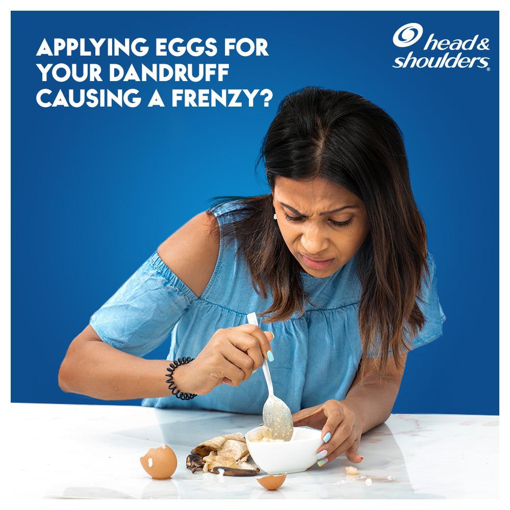 hnsIndia's tweet photo. Spare your scalp from ulte seedhe kitchen experiments. Fight dandruff and the jhanjhat of applying egg with Head &amp; Shoulders Neem. 
.
.
.
#Dandruff #HeadAndShoulders #AntiDandruff #FightDandruff #NeemShampoo https://t.co/bVxNgqmL4G