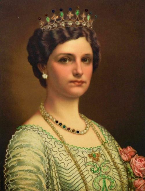 The assassination of Archduke Franz Ferdinand thrust her husband into the limelight as heir presumptive in June 1914. The ensuing war was personally difficult for Zita, as several of her brothers fought on opposing sides in the conflict.