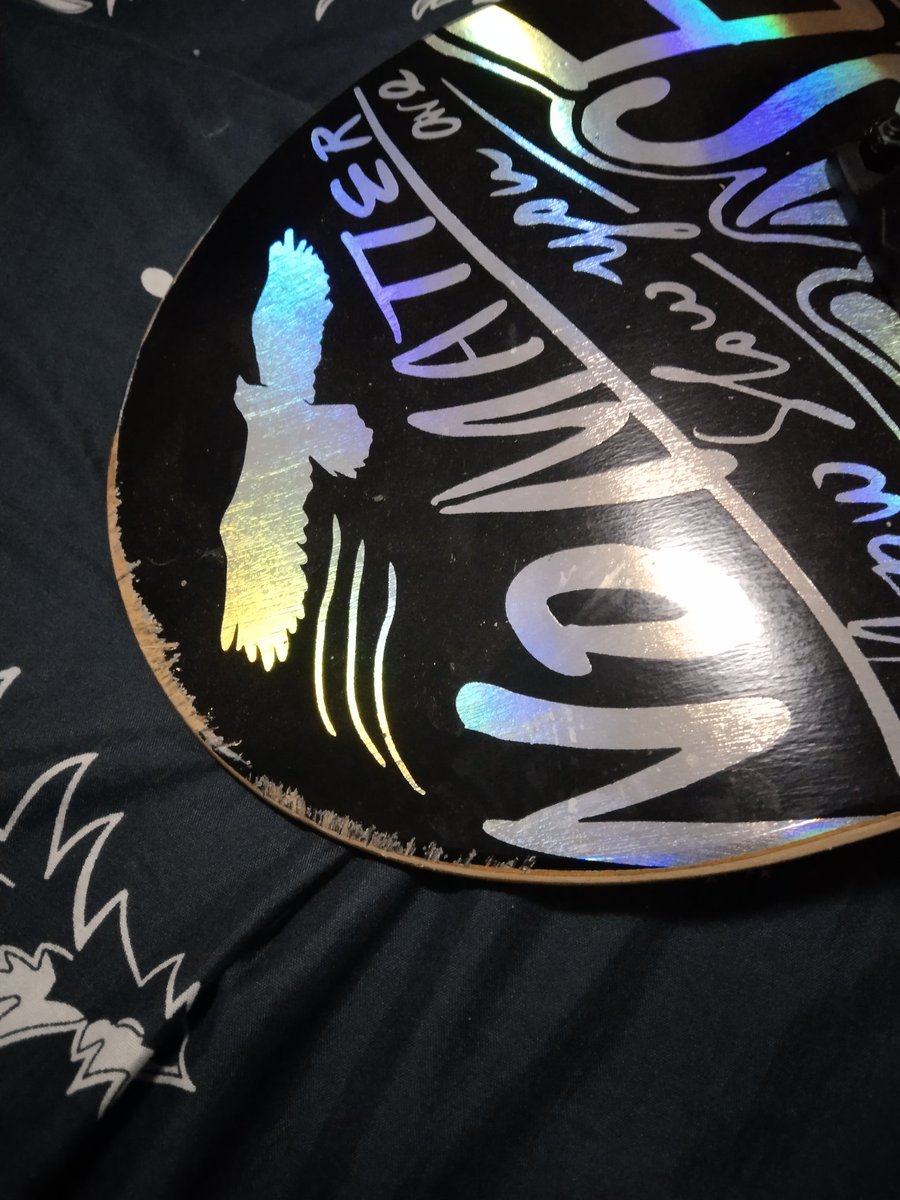usedbysls's tweet photo. รอยเพิ่มเติมงั้บ #สเก็ตบอร์ดมือสอง #สเก็ตบอร์ดราคาถูก #skatebord #บอร์ดมือ2 https://t.co/dqQgJGJu14