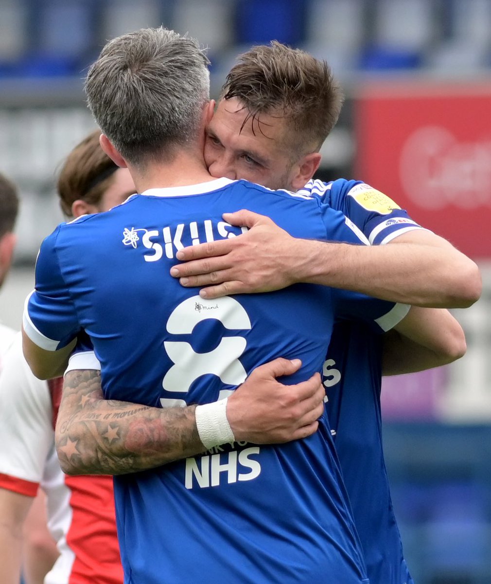 IpswichTown's tweet photo. 💙 Model pros.

#itfc https://t.co/tmD5J7SKIx