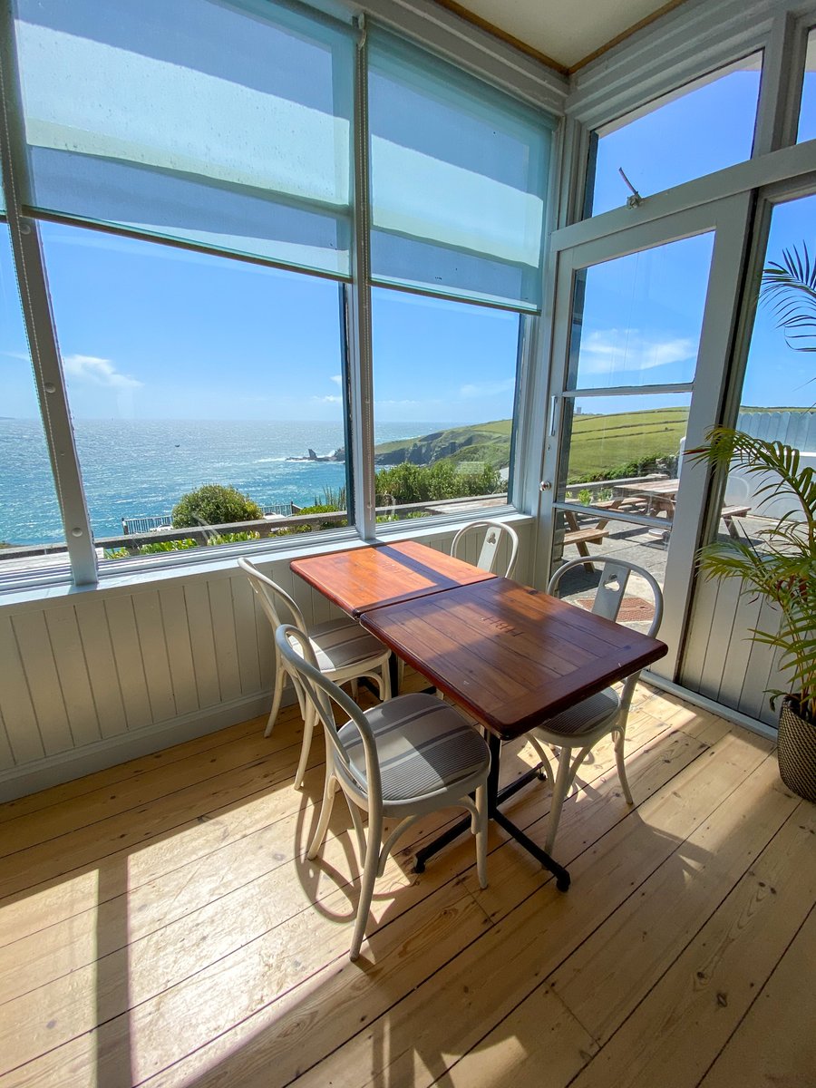 We are counting down the days with just 7 more to go until we're open! ✨🍴
•
Our restaurant bookings are filling up fast, so don’t miss out! -houselbay.com/eat-drink