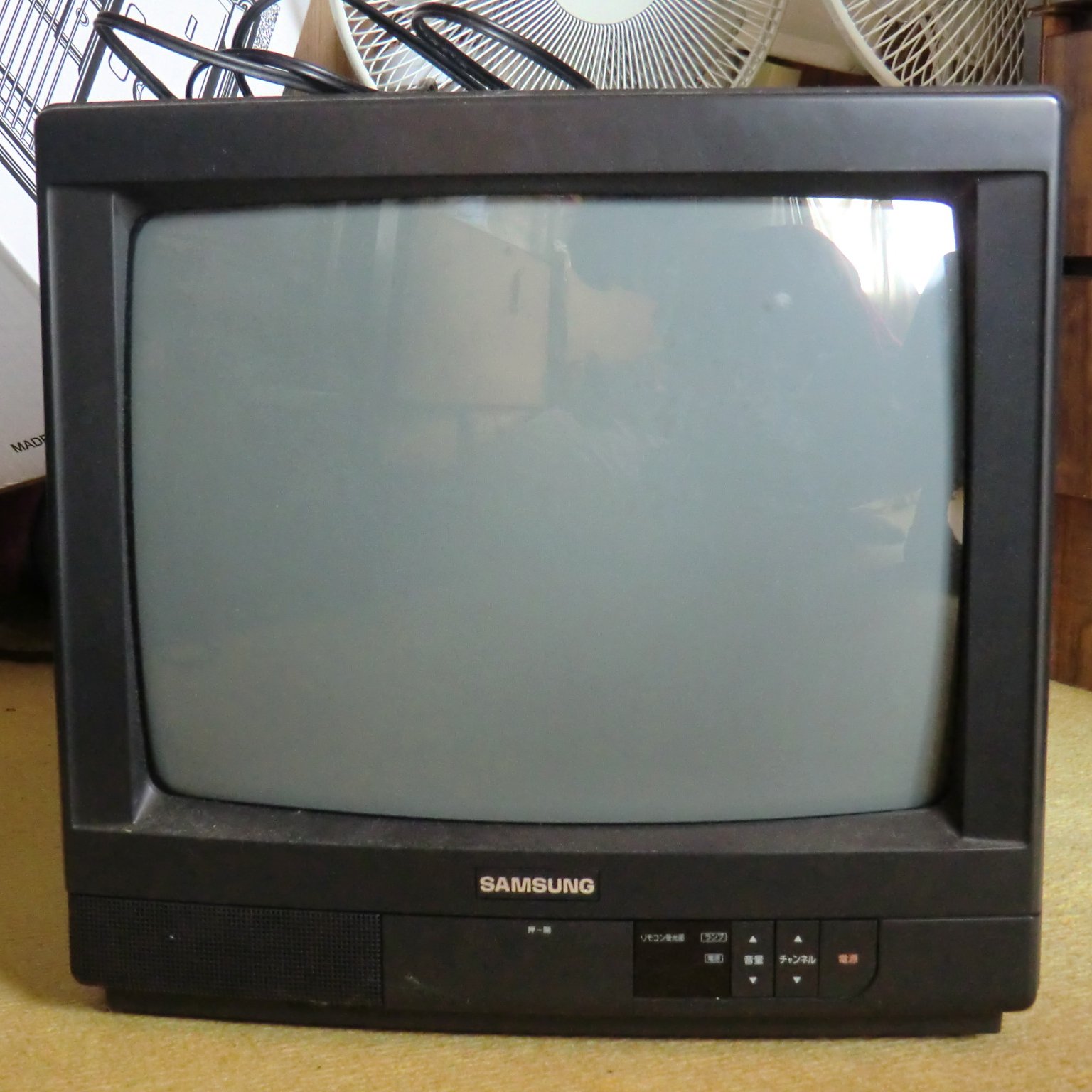 サムスン カラーテレビ CJ-14MVA ブラウン管テレビ ジャンク扱い サムスン カラーテレビ CJ-14MVA ブラウン管テレビ ジャンク扱い