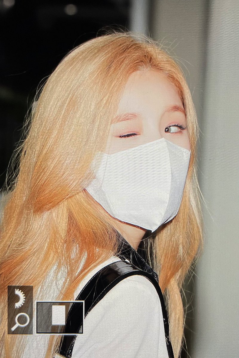 JESUS ​​SHE OMG
