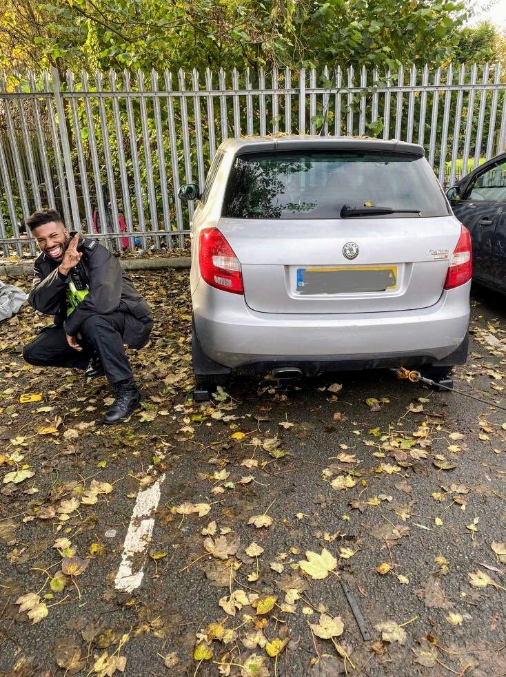StechfordWMP's tweet photo. Morning Birmingham 👋🏿
Something different today. I'll be holding down the Stechford Twitter Account today as part of #BlackInclusionWeek talking about about my story and life as a black police officer with a Ask Me Anything later from 1400-1500 using #WMPAMA Looking forward to it https://t.co/Y56oIFDMTh