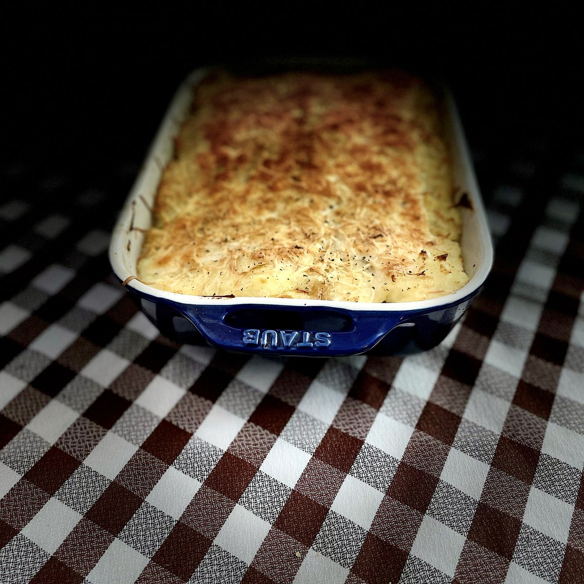 MOScomunicacion's tweet photo. Scottish Fish Pie 🏴
#Bute #scotland #CulinaryWorld #STAUB #ModernLivingKitchen #breathing #cookingathome @Zwilling_ES https://t.co/ysrgmQfRuy