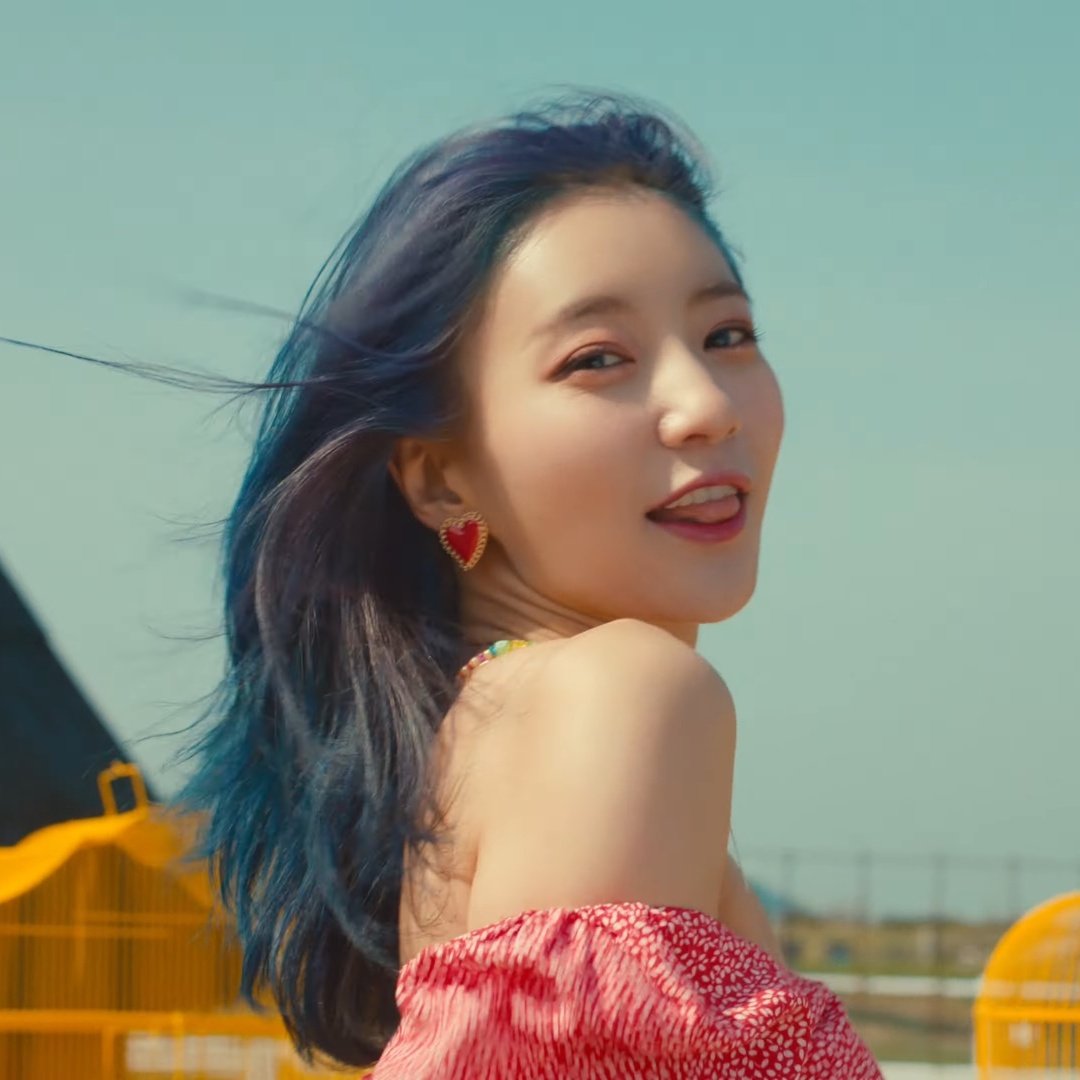 lqbaeybin's tweet photo. 🌼◞ #BINNIE ↺ 

          「  #비니 ・ #오마이걸  」 https://t.co/q9vqcveqqi