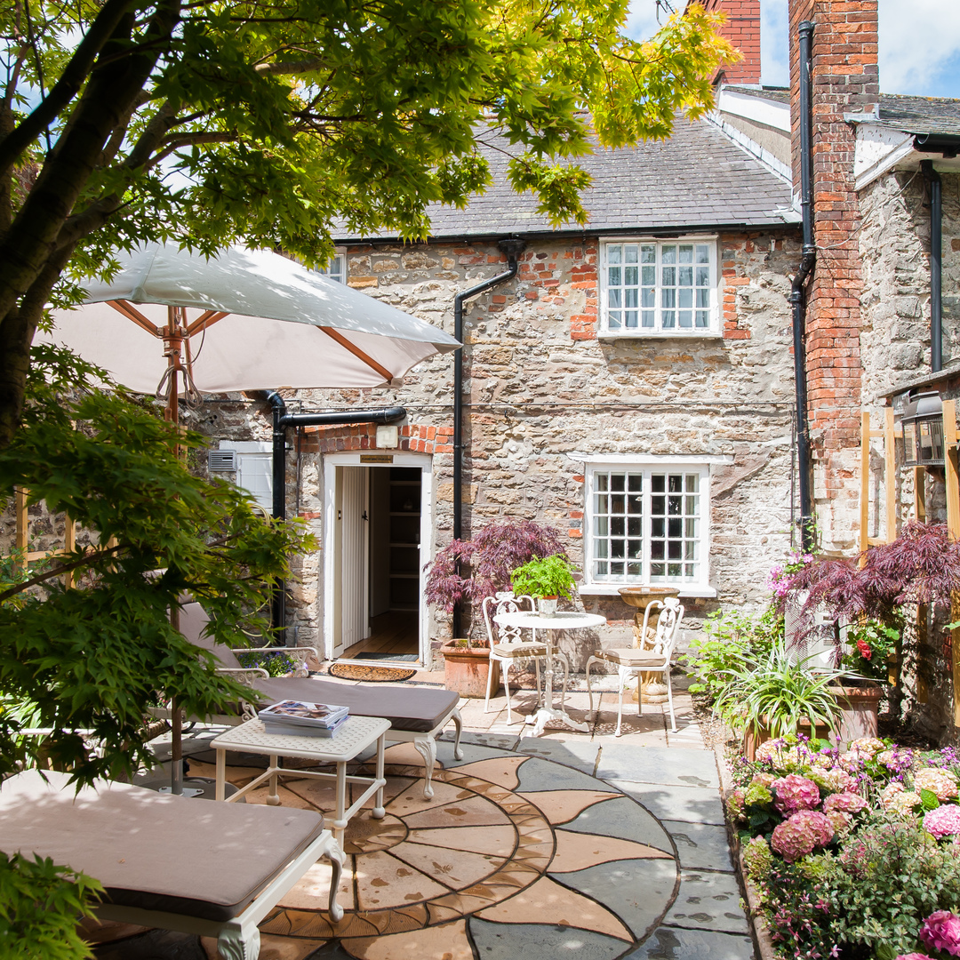 It's the last day to #vote for the best of the best in the Travel + Leisure World Best Awards ow.ly/htoV30rsOvM