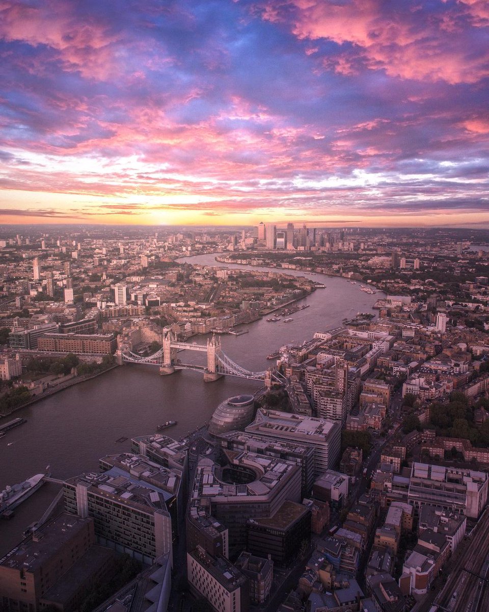 visitlondon's tweet image. #LetsDoLondon! Today we're launching our series rediscovering everything we’ve missed in London ❤️ Starting with food, we’ll share the best foodie spots, hidden gems, and covid safe markets as inspiration for your London summer trips ☀️ [📸 via IG @rachfullerphotos] #VisitLondon
