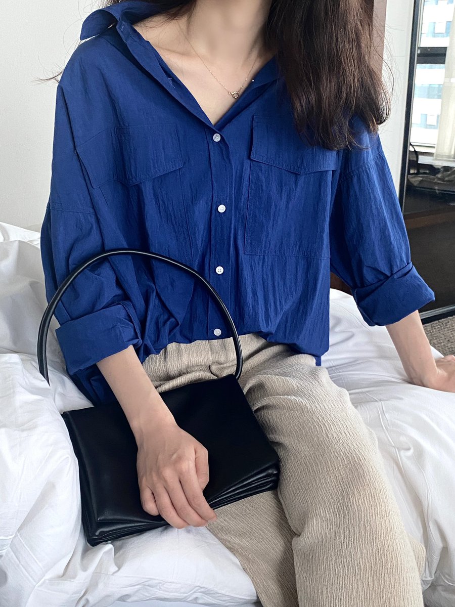 propreee's tweet image. 굳이 원픽을 고르자면 코발트 블루 셔츠..💙 색감 과하지 않게 예쁘고 얼굴 살고 소재도 좋고 가격도 좋습니다.. ♥ 신상 이벤트 중이에요 구경오세요😚🤩 
naver.me/x8TKezmR