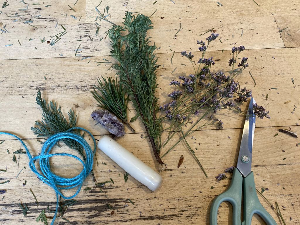 EdinRemakery's tweet photo. Join our online #Saining & #Scottish folklore workshop as part of the @InvCities #Gaelic festival where you'll all about this magical practice to ward off witches & their influence, & learn to make your own saining sticks with locally sourced amethyst.
https://t.co/dvfGLgrjd3 https://t.co/eYrf3NLcHi