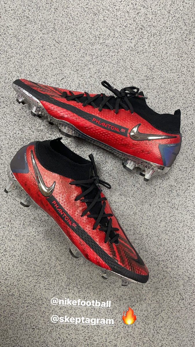 utdreport's tweet image. Mason Greenwood shows off his new Nike x Skepta Phantoms 🔥