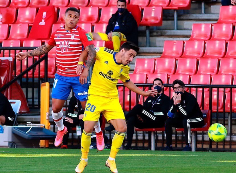 Pablo7Fdez's tweet photo. Conseguimos 2 victorias muy importantes en @LaLiga que nos hacen llegar al objetivo.

Muy feliz y orgulloso del trabajo realizado por toda la familia del @Cadiz_CF en esta temporada.

#VamosCadiz #LLNSN https://t.co/c4qiXCjndi