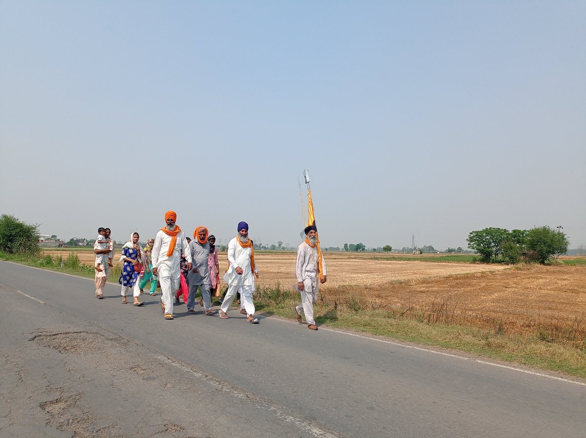 papalpreetsingh's tweet photo. ਸ਼ਬਦ ਚੌਂਕੀ: ਚੌਂਕੀਆਂ, ਝੰਡੇ, ਬੁੰਗੇ ਜੁਗ੍ਹੋ ਜੁਗ੍ਹ ਅਟੱਲ
#sikhsovereignty #sikh https://t.co/ZvLiBmEtOB