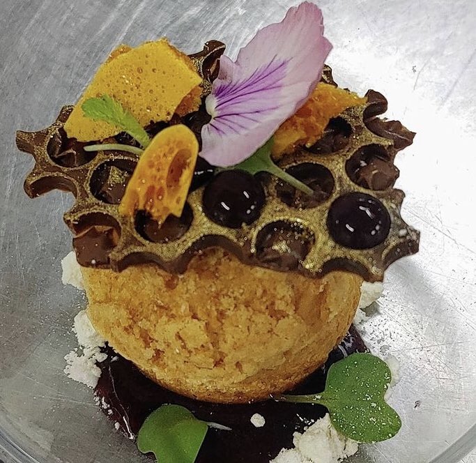#Repost @chef_chris_tustian 

One of their new tasting menu items... 

Choux Au Craquelin

Milk &amp; honey, honeycomb, Vodka meringue and blueberry gel.

#KloofzichtLodge #ChefChrisTustian #TastingMenu #KloofzichtRestaurant #GuvonHotels