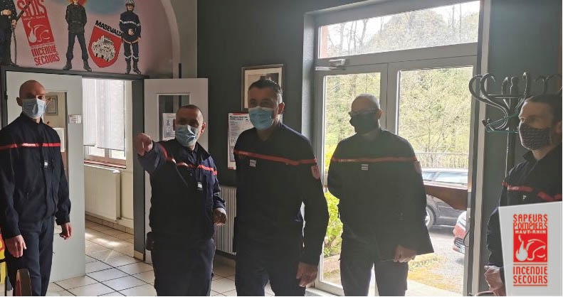 sdis68's tweet photo. [1 jour... 1 compagnie - SIS 68]
Après avoir visité les 3 CSP et les 8 CSR du département, le colonel Gerber, DDSIS, et son adjoint, le colonel Niderlender, DDA, ont souhaité aller à la rencontre des centres de secours des 7 compagnies du département.
https://t.co/BxgOevh0q3 https://t.co/7BuXOBUOqa