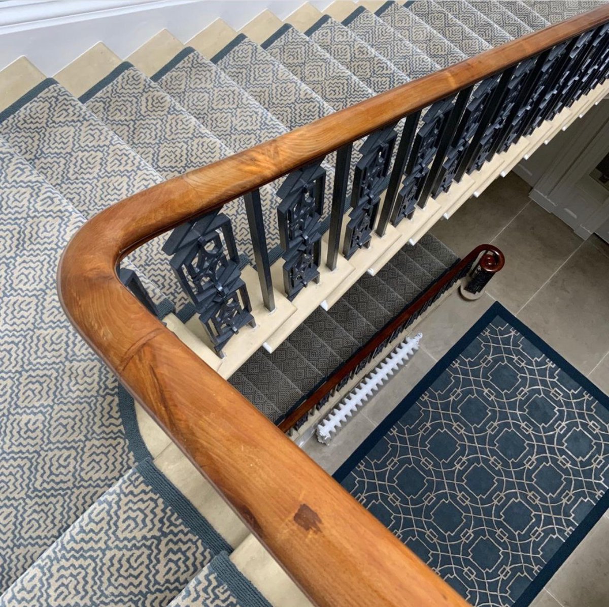 We love this bespoke stair runner and rug combo. Designed with Design Emporium Ltd for a Grade II listed property in Yorkshire. 😍 #stairrunner #bespokedesign #interiordesign