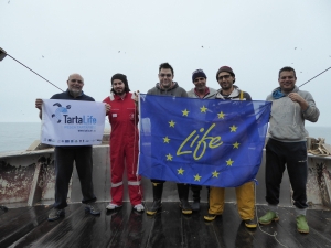 tartaloveit's tweet photo. 👉🏻 Vota il progetto #TARTALIFE a questo link 👉🏻 https://t.co/4M82MjwyzA. Aiutaci a vincere il premio per il miglior progetto europeo per la #natura e l'#ambiente. Il progetto ci ha visti impegnati insieme al @cnrsocial nella riduzione della mortalità delle #tartarughemarine❤️ https://t.co/B8aYpMABk6