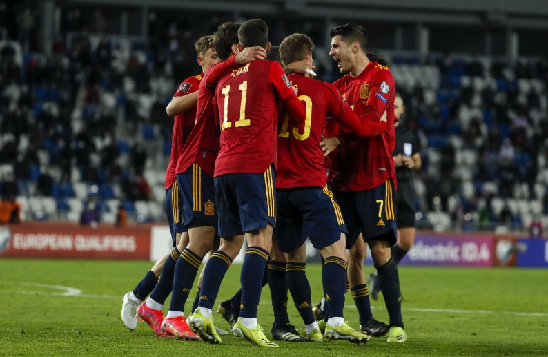 SEFutbol's tweet photo. 👏🏼 ¡¡La @SeFutbol tendrá su propio “Fan Token”!!

🪙 Gracias al acuerdo de la @rfef con la empresa de tecnología @bitcicom, los aficionados de la Selección española podrán acceder a estos novedosos activos digitales. 

ℹ️ Toda la información: https://t.co/V62bvYxZZd https://t.co/AVKyjcS198