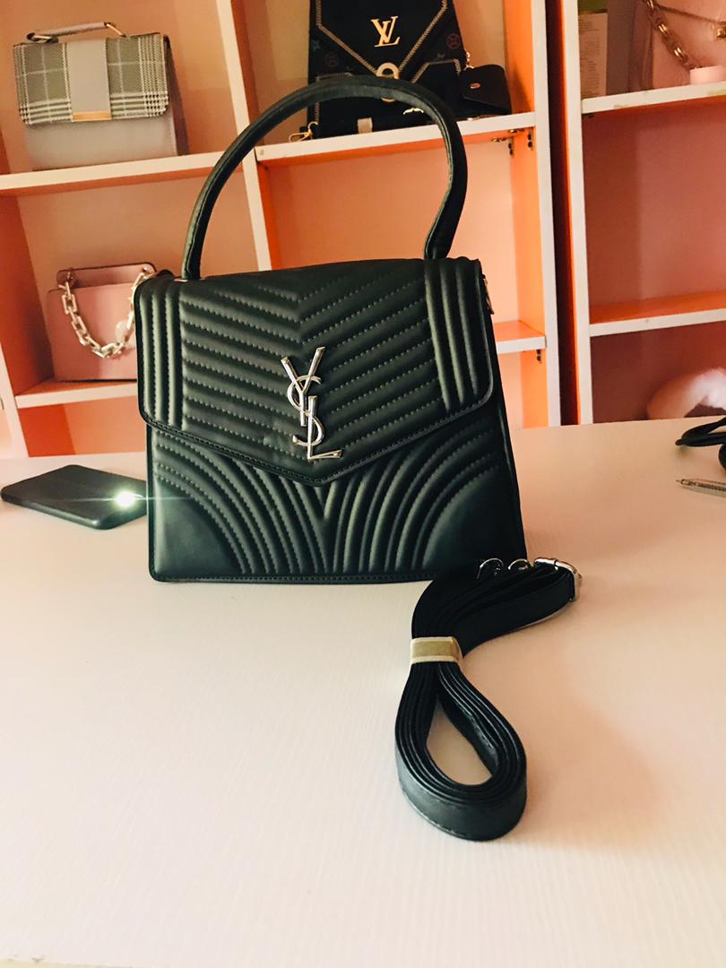 Category : YSl mini bag 
Comes with longer strap 
Price: 7000
Delivery to anywhere nationwide 
Location : Ibadan 
Please help retweet 🙏🏻🙏🏻
To order 👇
wa.me/message/GNM24O…
#LetterToLazyGirls
Oyedepo, yahaya bello #MondayMotivation #ibadanbagseller #apetebags #bags