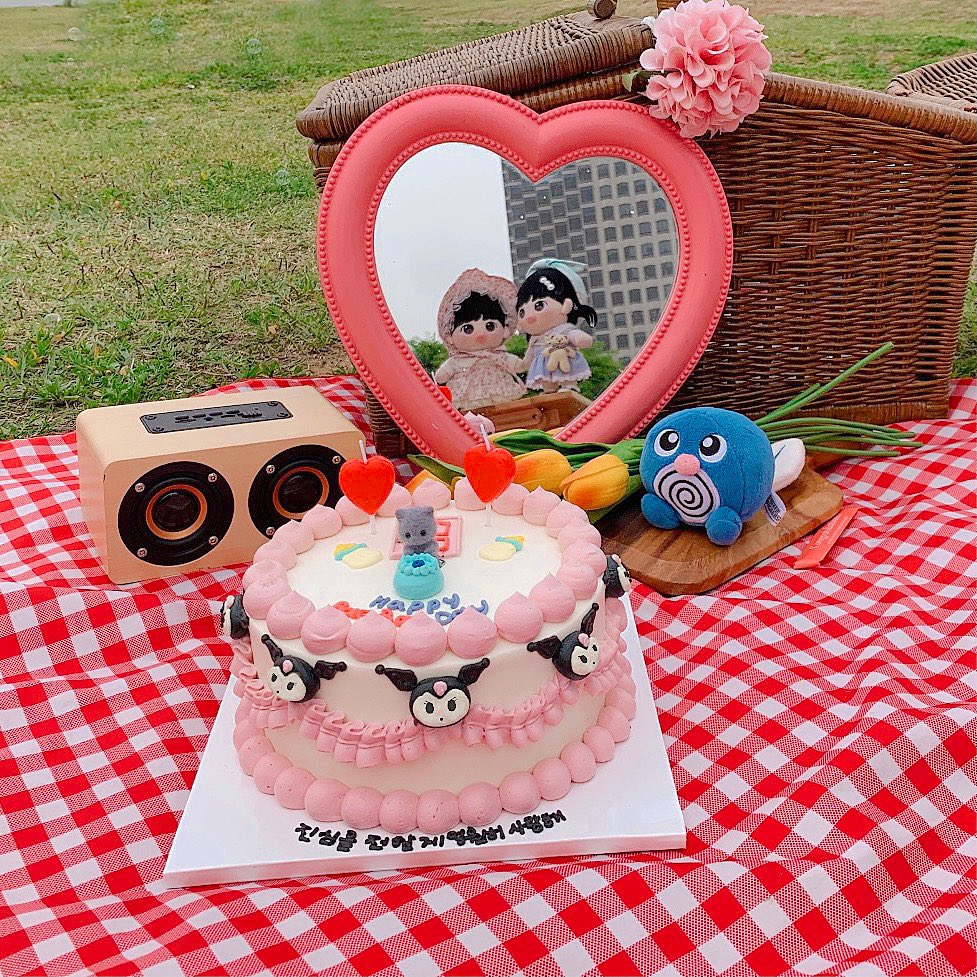 오랜만에 누나랑 트윈룩 맞춰입고 형아 생일 축하하러 온 나이시...💖

🐱 형아 생일추카해🌀

#배나잇