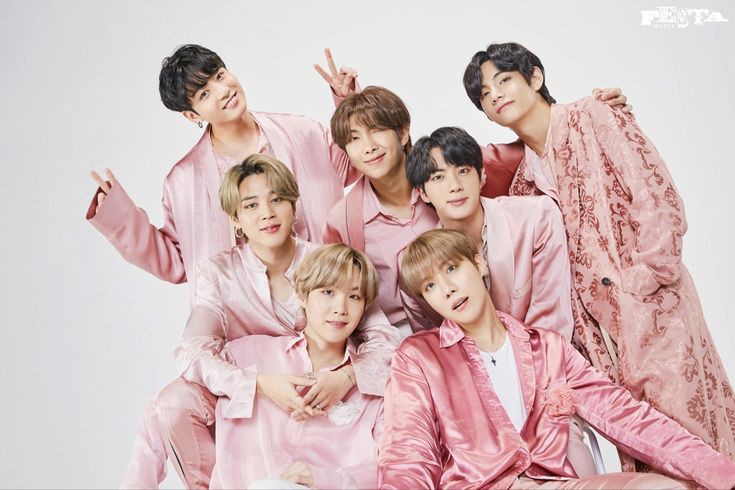 Look at these men looking fabulous in pink! #FaveChoreography  #Dynamite  @BTS_twt  #iHeartAwards