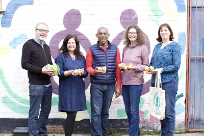LewishamCouncil's tweet photo. Lee Greens is a social enterprise providing seasonal organic fruit and veg to the Lewisham community, distributing around 300 bags full of fresh produce every week! @leegreens are community led, support local trade and work to help protect the environment. https://t.co/XRdyiXwLqZ