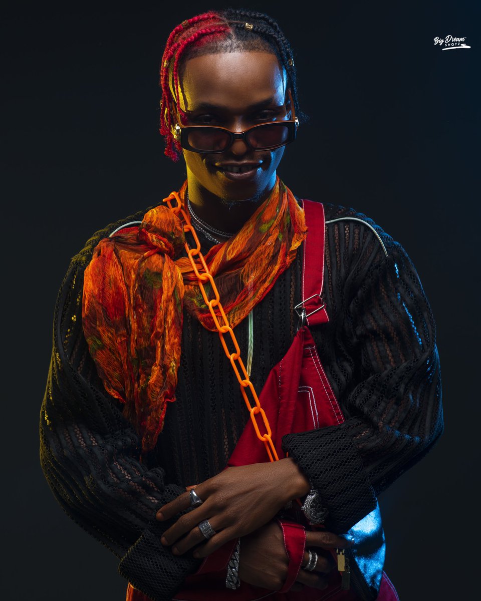 TrazyxOfficial's tweet photo. I’m putting in lot of work in my new project, the best music I’ve made yet 💯 sorry for the long wait kingmakers 👑💛 we’re almost there ⏳ #RIDE4YOU https://t.co/tywgAvfXfM