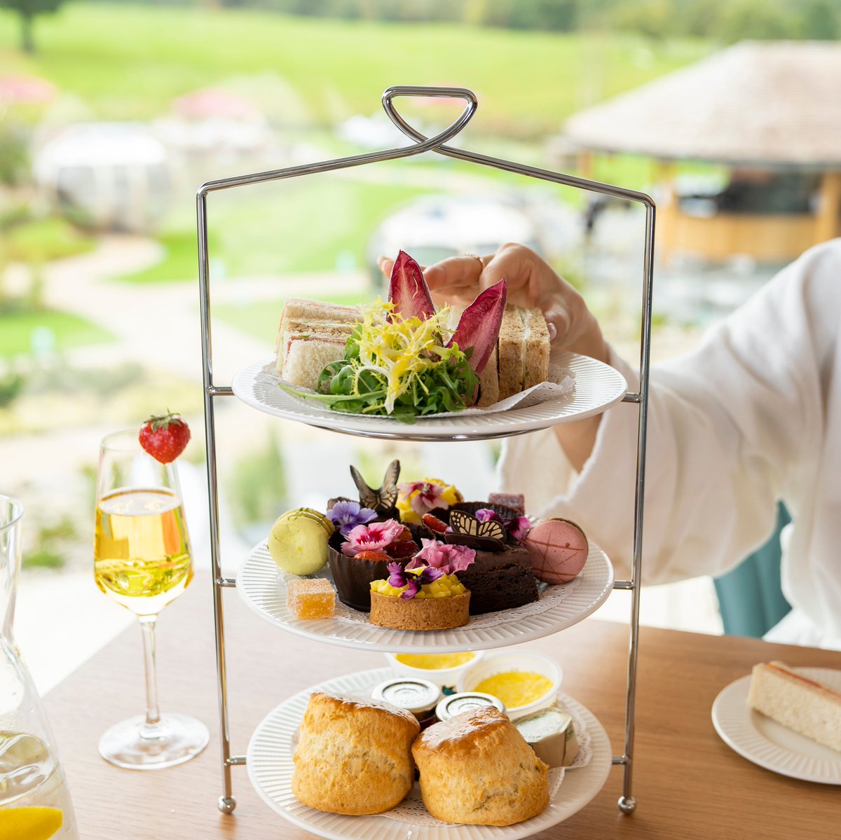 cardenpark's tweet image. ✨ Exclusive Twitter competition - 𝐖𝐈𝐍 an afternoon tea ✨

𝙇𝙄𝙆𝙀 &amp;amp; 𝙍𝙏 to win an afternoon tea at Carden Park 💛

We'll tweet the winner on Friday, from this account only 👀

T's &amp;amp; C's apply.