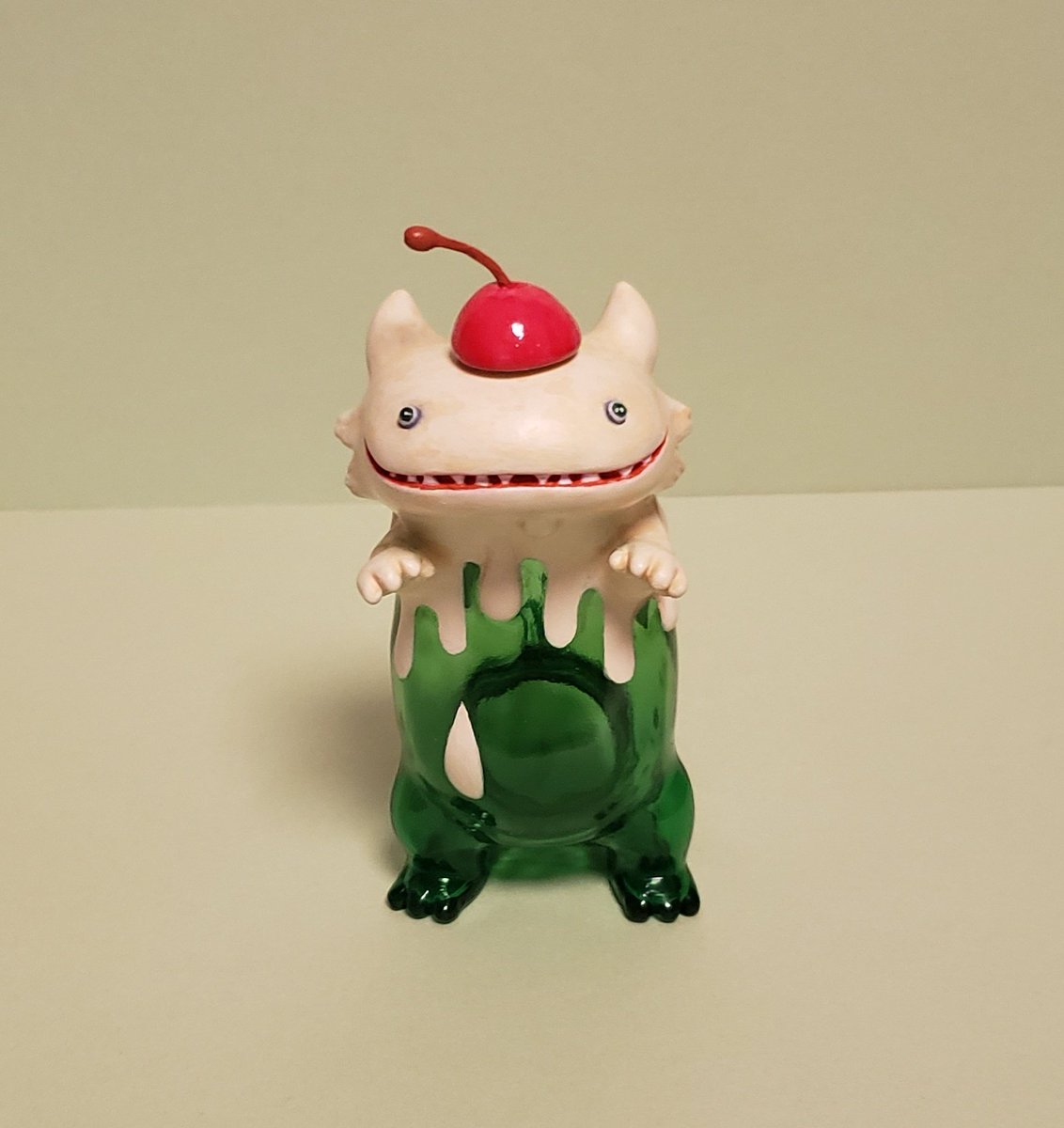 山椒魚怪獣バイロン 山椒魚怪獣「バイロン」が今度はジャンボサイズの