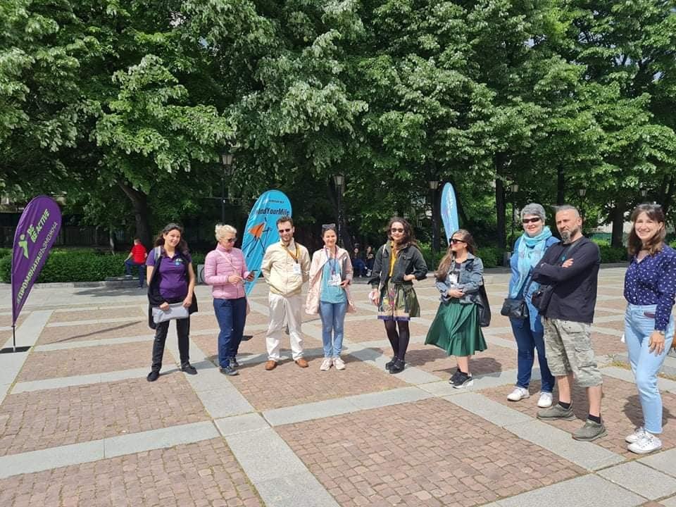 BGBEACTIVE's tweet photo. On the 8th of May, we kicked off the #EuropeanMile project with two events: Jane's walk around the city and 1 mile run for parents and their kids followed by a functional workout. We that we started our MOVE month! #NowWeMOVE #BeActive #FindYourMile https://t.co/ZVUrg0SOpt