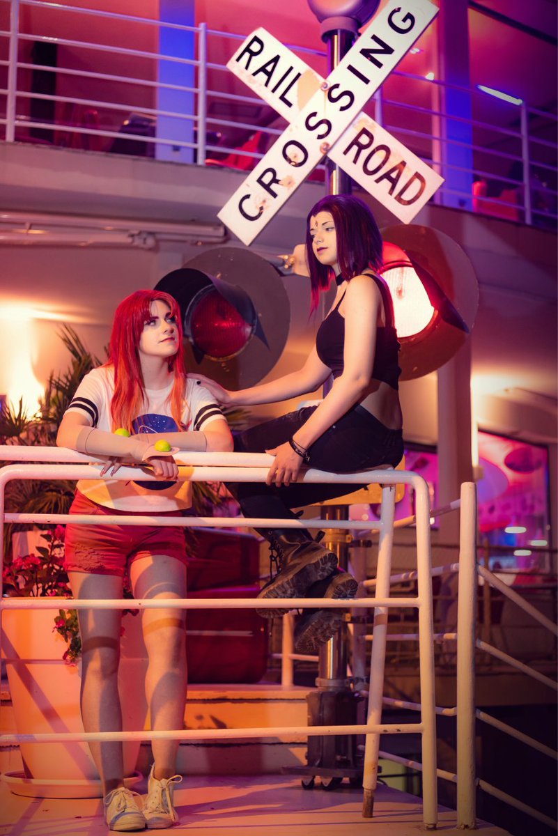 deerpressed's tweet photo. I love this picture so much 😭 it was inspired by @_gabrielpicolo 's Teen Titans art, Lulu was a sweetheart to go along with my insane request to take pics in the middle of the night 💜
→Starfire @lululolottie
→Raven @Revan
→PH × @SongRiku https://t.co/oQ6iqBPlsR