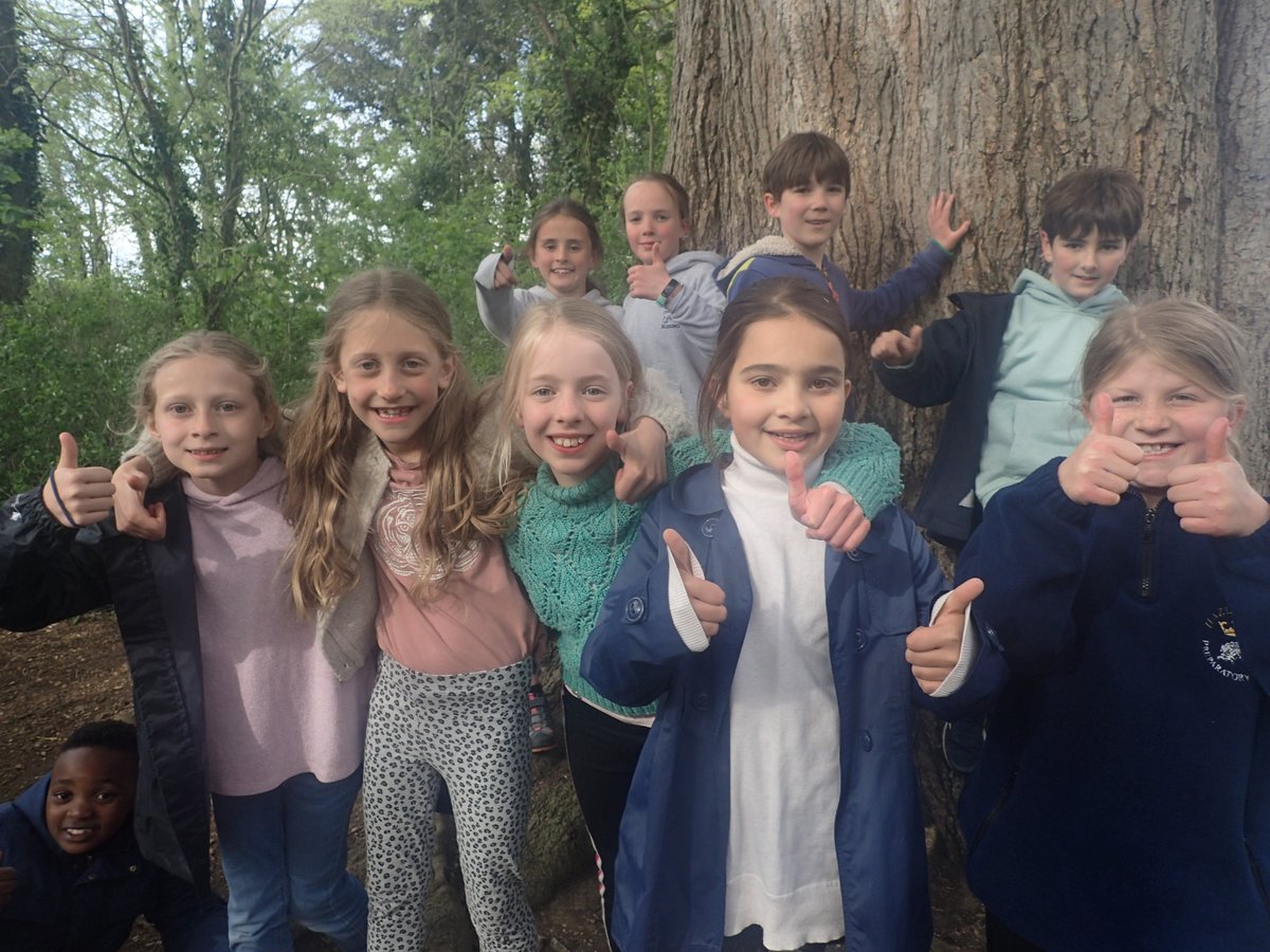 HZG_OutdoorEd's tweet photo. Year 4 spent Friday evening with friends around the campfire for their cookout. Mr Birch, Head of Outdoor Education, taught Year 4 to cook safely on the stoves before telling them a ghostly story!
Read more here: https://t.co/TebYcRIh1Q 
#HazlegroveOutdoorEd #HazlegroveYear4 https://t.co/Kx03MLbl3i